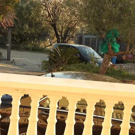 Malandrino Πανσιόν 2*