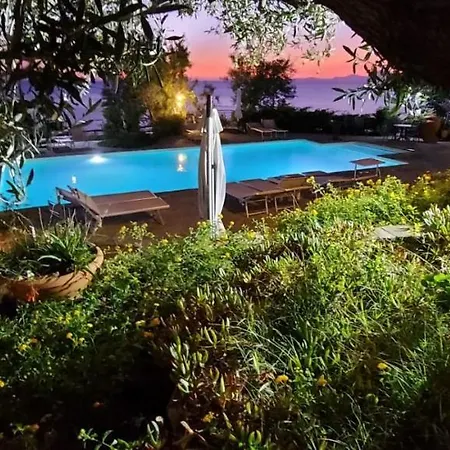 Malandrino Πανσιόν