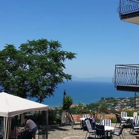 Malandrino 4*