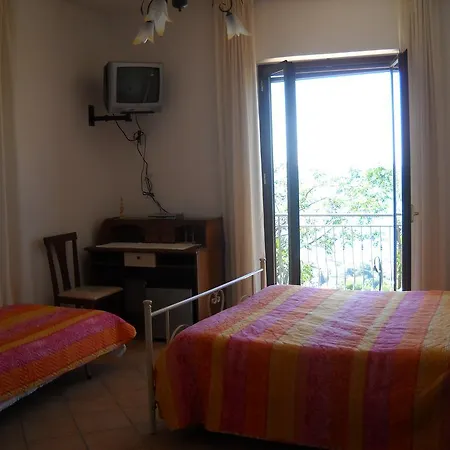 Πανσιόν Malandrino 2*