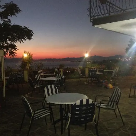 Malandrino Πανσιόν 2*